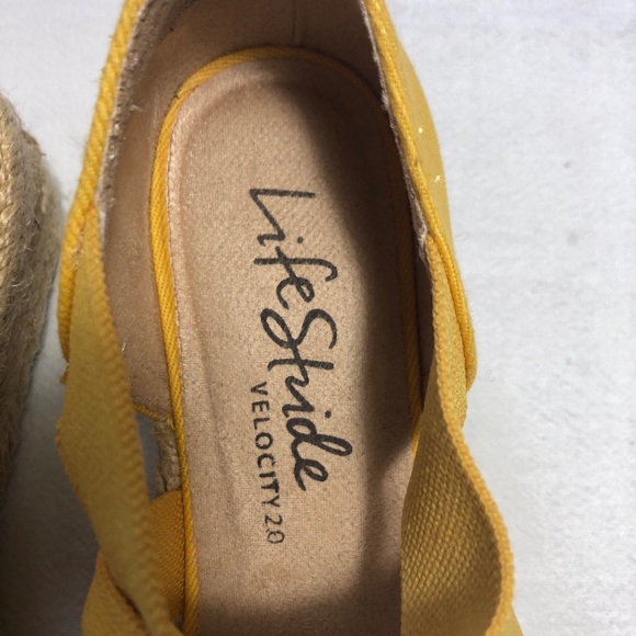 Lifestride yellow espadrilles size 7 - Picture 3 of 10
